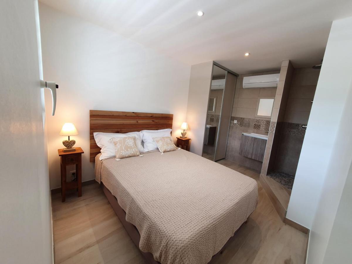 Pinel Superbe Appartement En Residence Vue Mer Cul de Sac ภายนอก รูปภาพ
