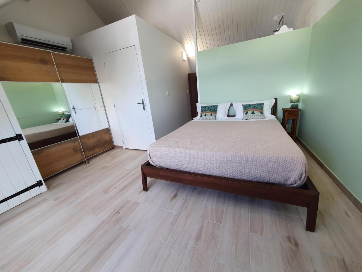 Pinel Superbe Appartement En Residence Vue Mer Cul de Sac ภายนอก รูปภาพ